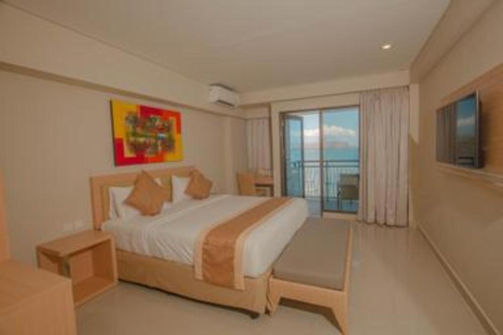 Laprima Hotel Лабуан-Бахо Экстерьер фото